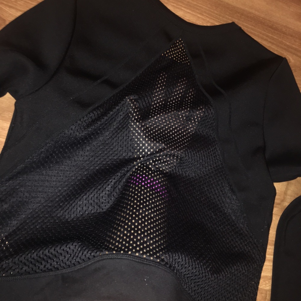 Fabletics Crew With Mesh Back/Detailing Size M - image 4